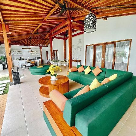 Villa Orked 3 With Family Room Seminyak Exterior foto